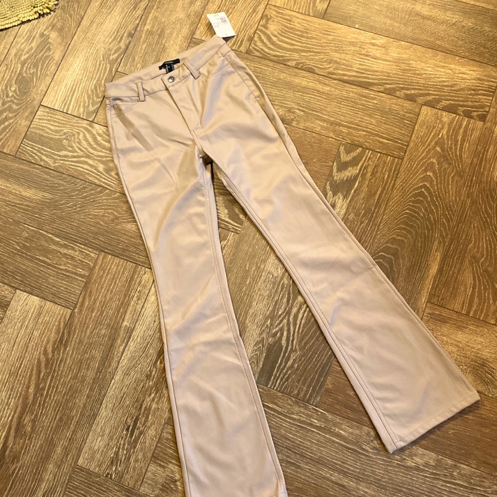 Forever 21 Faux Leather Pants 🌿